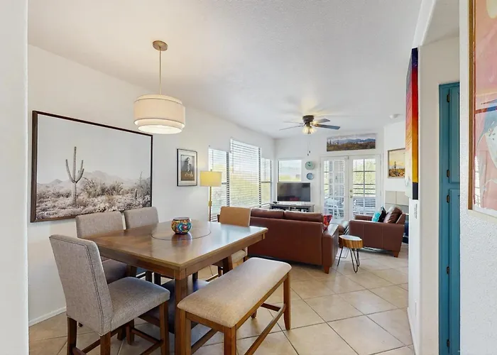 Desert Horizon Haven Holiday home *